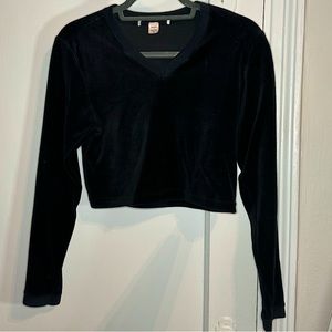 Cropped velour v-neck